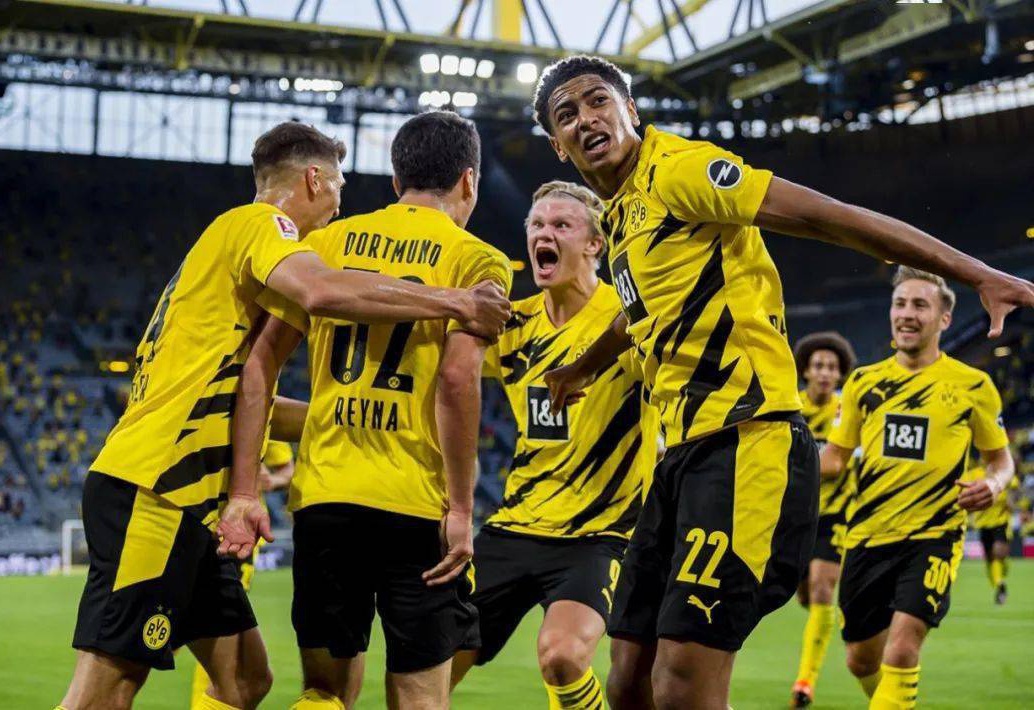 队在比赛中 队在比赛中