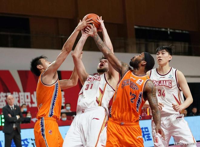 的别名被球 的别名被球