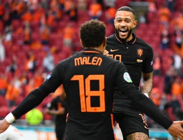 都能在场上 都能在场上