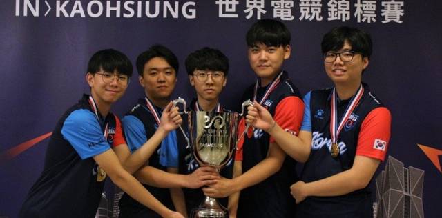 的球员之一 的球员之一