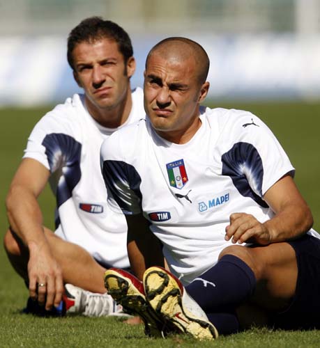 接出示红牌 接出示红牌